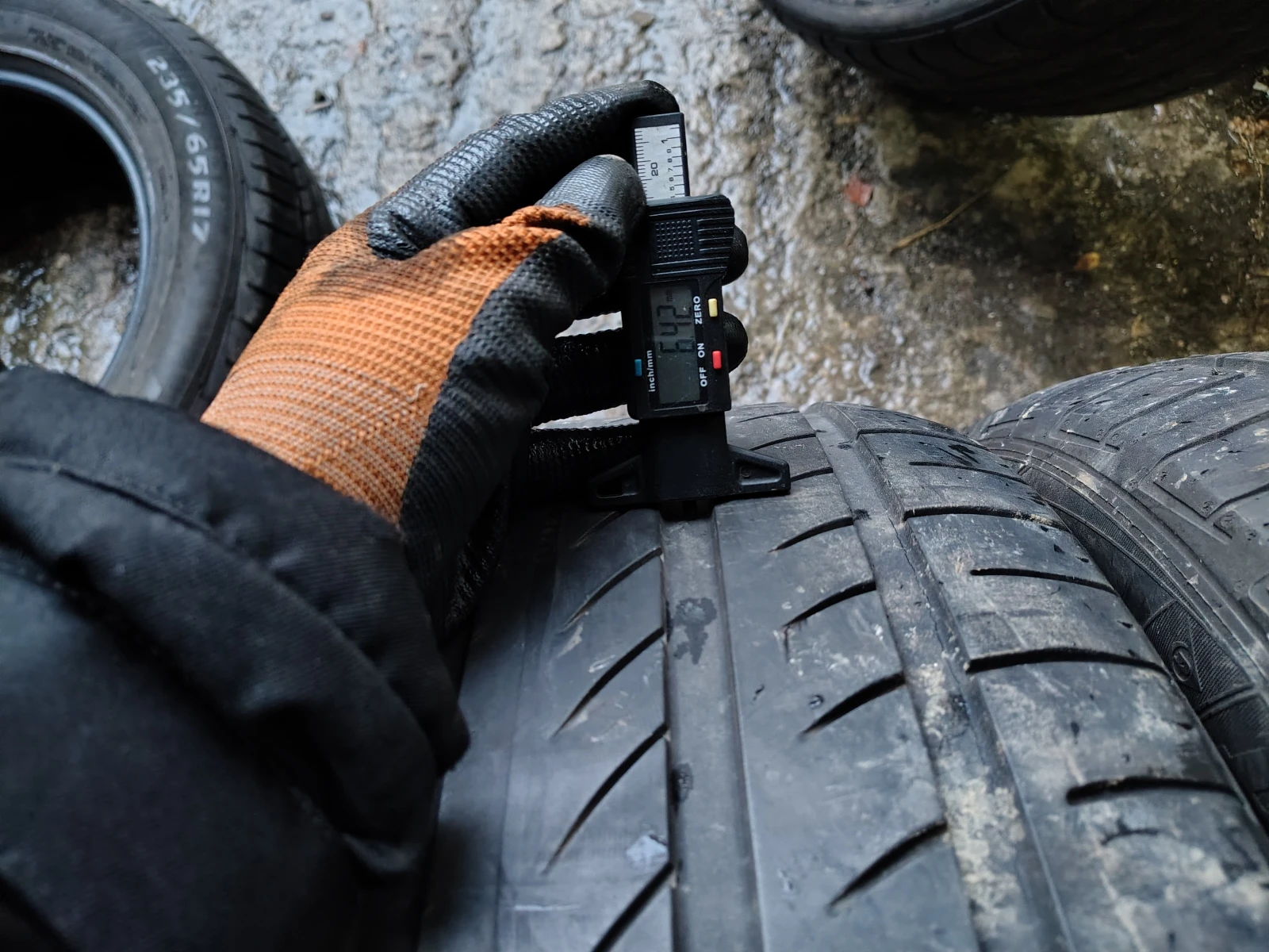 Гуми Летни 315/35R20, снимка 3 - Гуми и джанти - 54103406