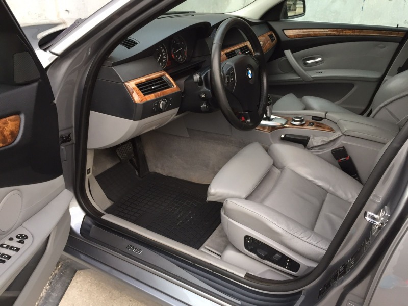 BMW 530 X-Drive/Head-Up/Панорама/Dynamic/Ел.теглич/Comfort, снимка 9 - Автомобили и джипове - 45851101
