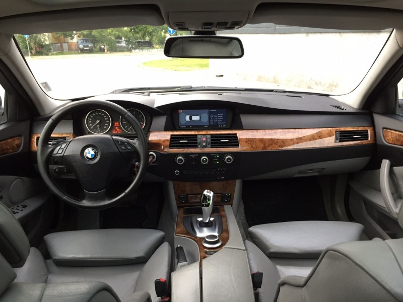BMW 530 X-Drive/Head-Up/Панорама/Dynamic/Ел.теглич/Comfort, снимка 10 - Автомобили и джипове - 45851101