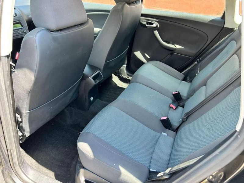 Seat Altea XL 1.6tdi, снимка 6 - Автомобили и джипове - 46368558