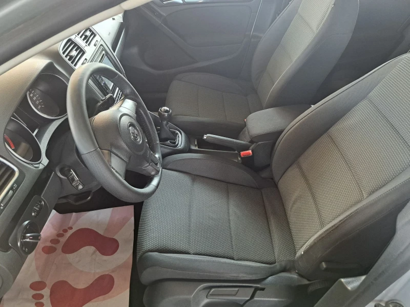 VW Golf 1.6TDI 105PS.ITALIA, снимка 14 - Автомобили и джипове - 46891442