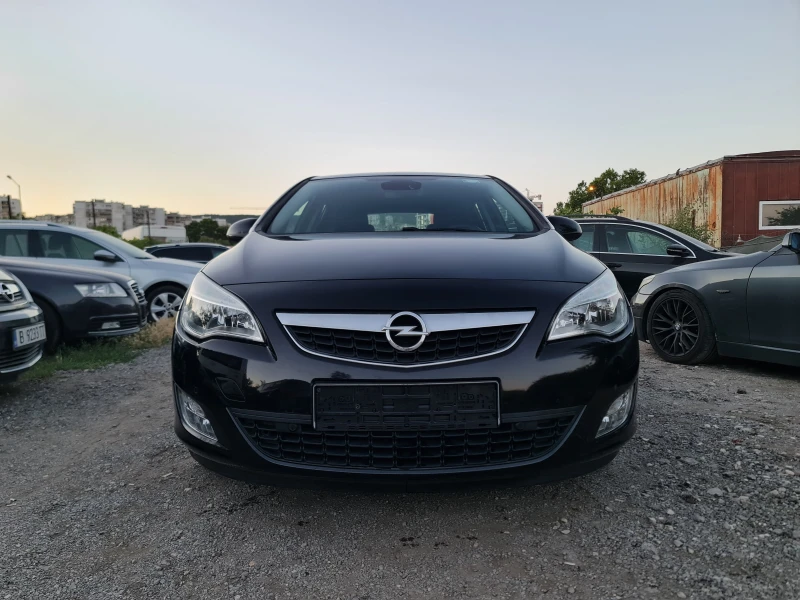 Opel Astra КАТО НОВА СТАРИЯ МОТОР, снимка 2 - Автомобили и джипове - 47413690