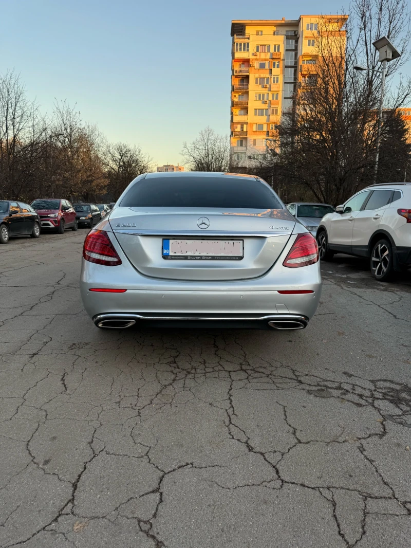 Mercedes-Benz E 200 4 matic , снимка 6 - Автомобили и джипове - 47740231