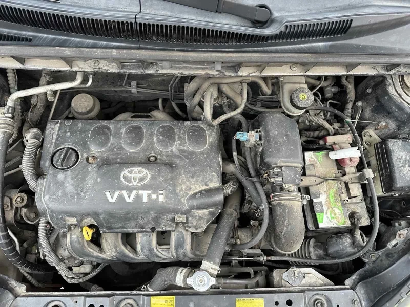 Toyota Yaris verso, снимка 3 - Автомобили и джипове - 47994592