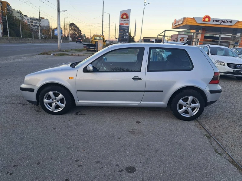 VW Golf TDI, снимка 4 - Автомобили и джипове - 48079155