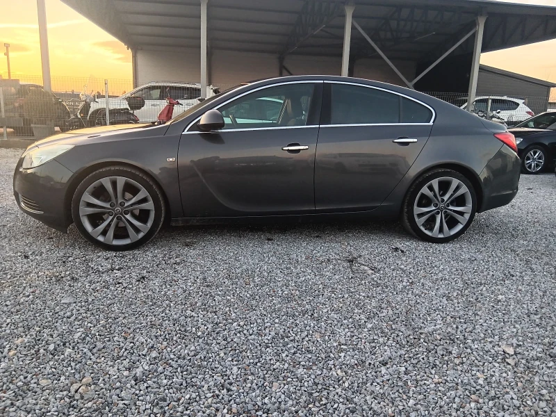 Opel Insignia 1.8i LPG, снимка 4 - Автомобили и джипове - 48475425