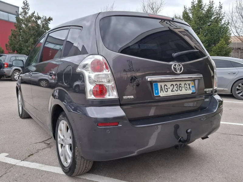 Toyota Corolla verso 2.2D4D 136hp * КЛИМАТРОНИК * EURO 4 * , снимка 7 - Автомобили и джипове - 48538962