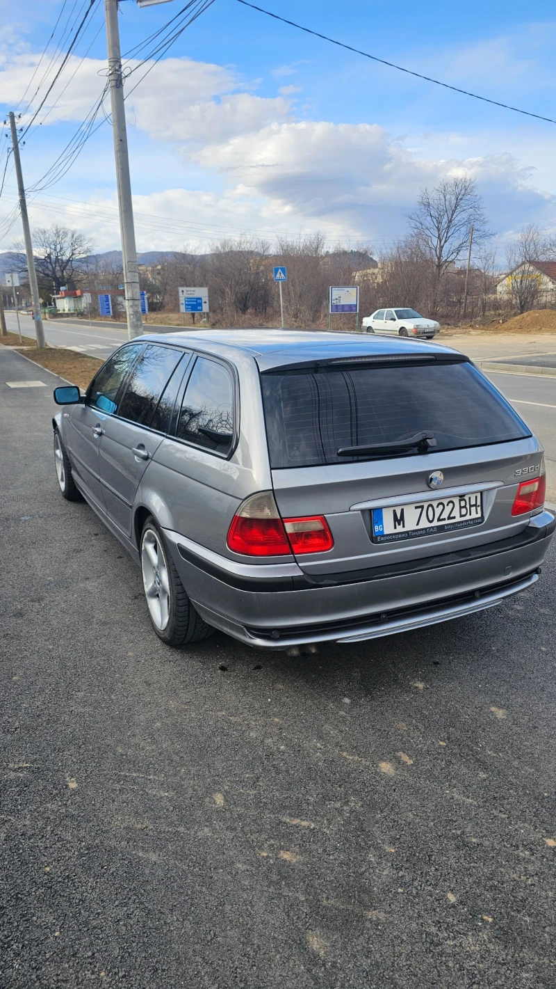 BMW 330, снимка 12 - Автомобили и джипове - 49118993