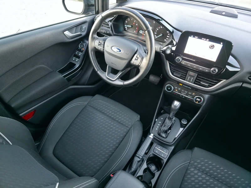 Ford Fiesta 1.0Ecoboost Automatik EURO6b, снимка 12 - Автомобили и джипове - 51777874