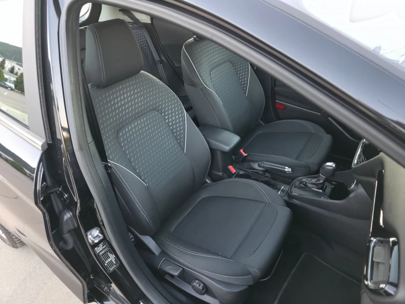 Ford Fiesta 1.0Ecoboost Automatik EURO6b, снимка 11 - Автомобили и джипове - 51777874