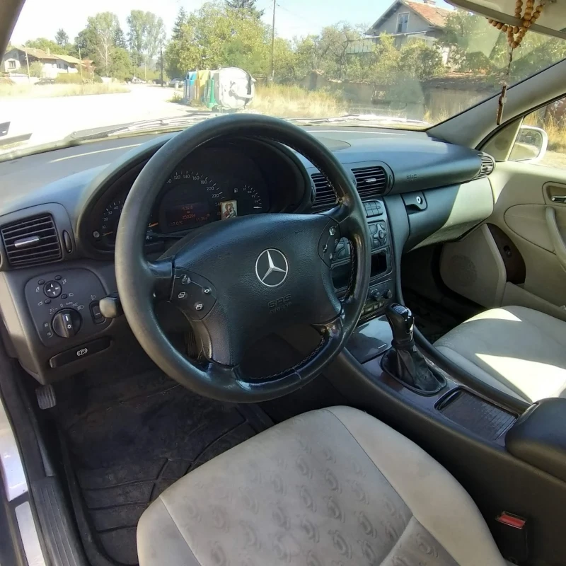 Mercedes-Benz C 220, снимка 5 - Автомобили и джипове - 51847020