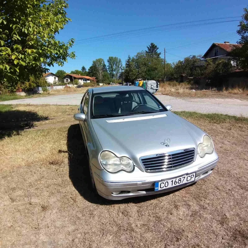 Mercedes-Benz C 220, снимка 8 - Автомобили и джипове - 51847020