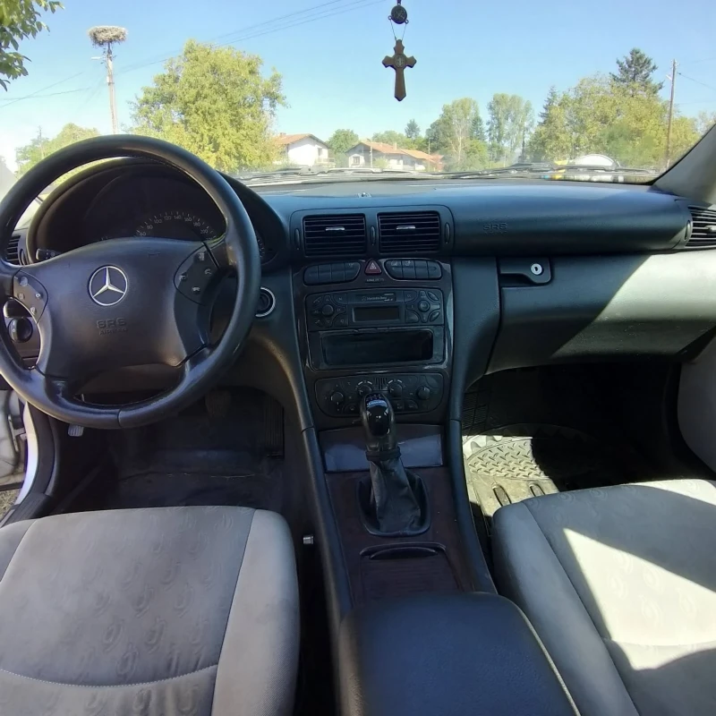 Mercedes-Benz C 220, снимка 7 - Автомобили и джипове - 51847020