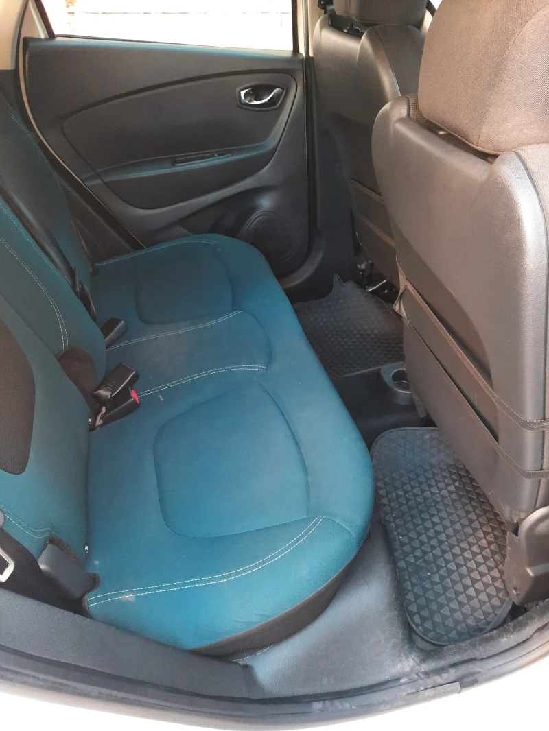 Renault Captur, снимка 7 - Автомобили и джипове - 52530641