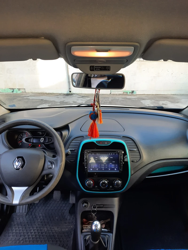 Renault Captur, снимка 5 - Автомобили и джипове - 52530641