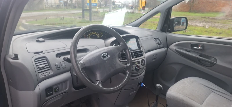 Toyota Previa, снимка 2 - Автомобили и джипове - 52702210