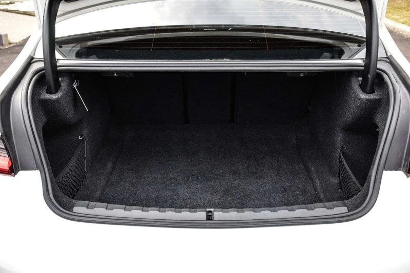 BMW 330 * xDrive * CARFAX * ЦЕНА ДО БГ, снимка 10 - Автомобили и джипове - 53385296