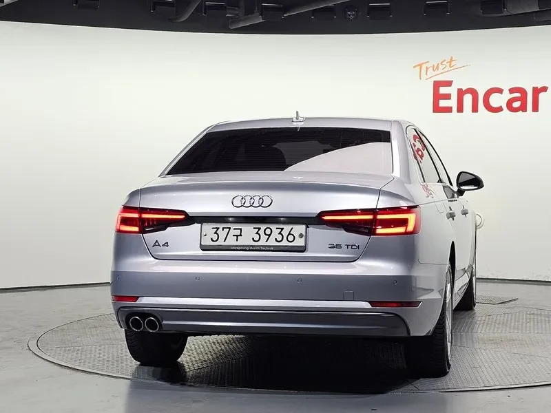 Audi A4 2.0 TDI Premium, снимка 4 - Автомобили и джипове - 53681226