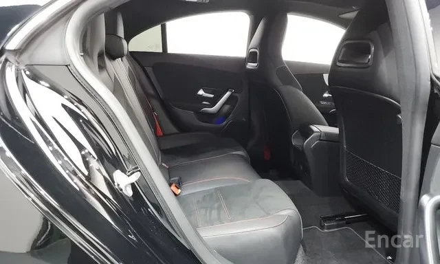 Mercedes-Benz CLA 45 AMG S 4MATIC+ , снимка 12 - Автомобили и джипове - 55787419