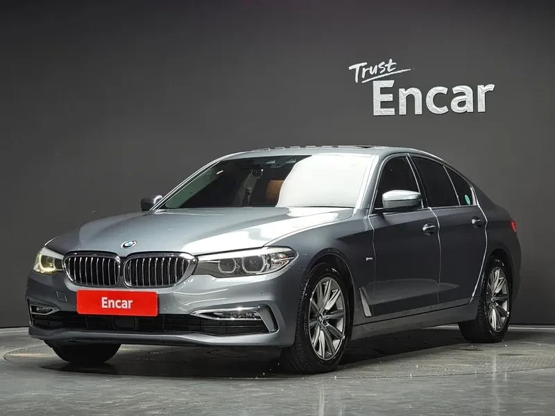 BMW 520 LUXURY G30