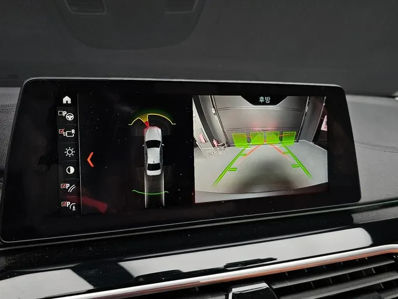BMW 520 LUXURY G30, снимка 15 - Автомобили и джипове - 55789804