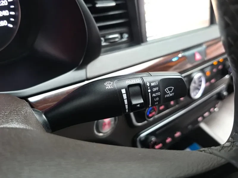 Kia K7 2.4 Gdi Prestige, снимка 16 - Автомобили и джипове - 56304828