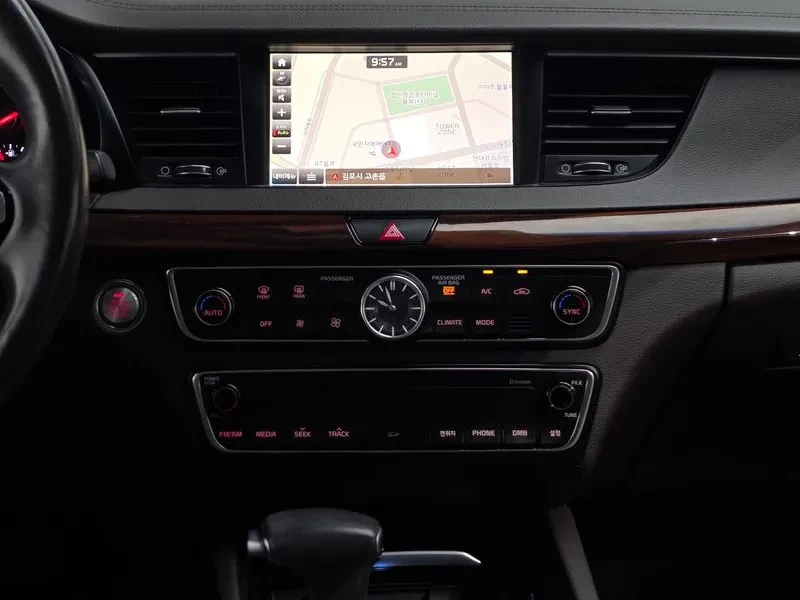 Kia K7 2.4 Gdi Prestige, снимка 13 - Автомобили и джипове - 56304828