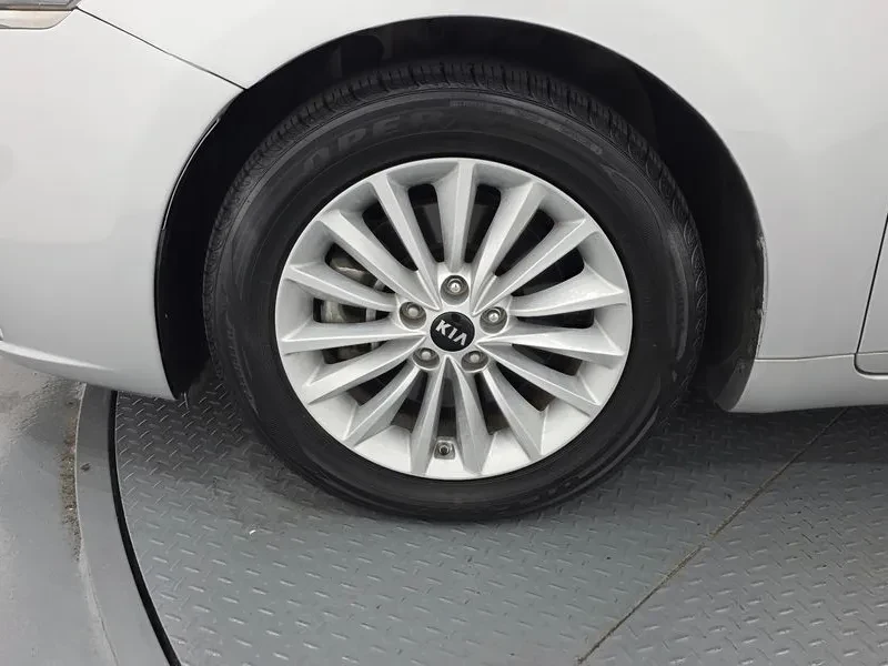 Kia K7 2.4 Gdi Prestige, снимка 5 - Автомобили и джипове - 56304828