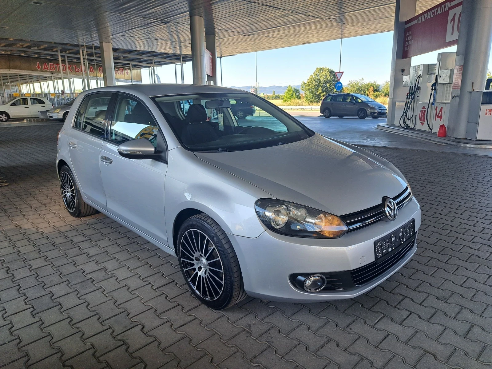 VW Golf 1.6TDI 105PS.ITALIA - изображение 10