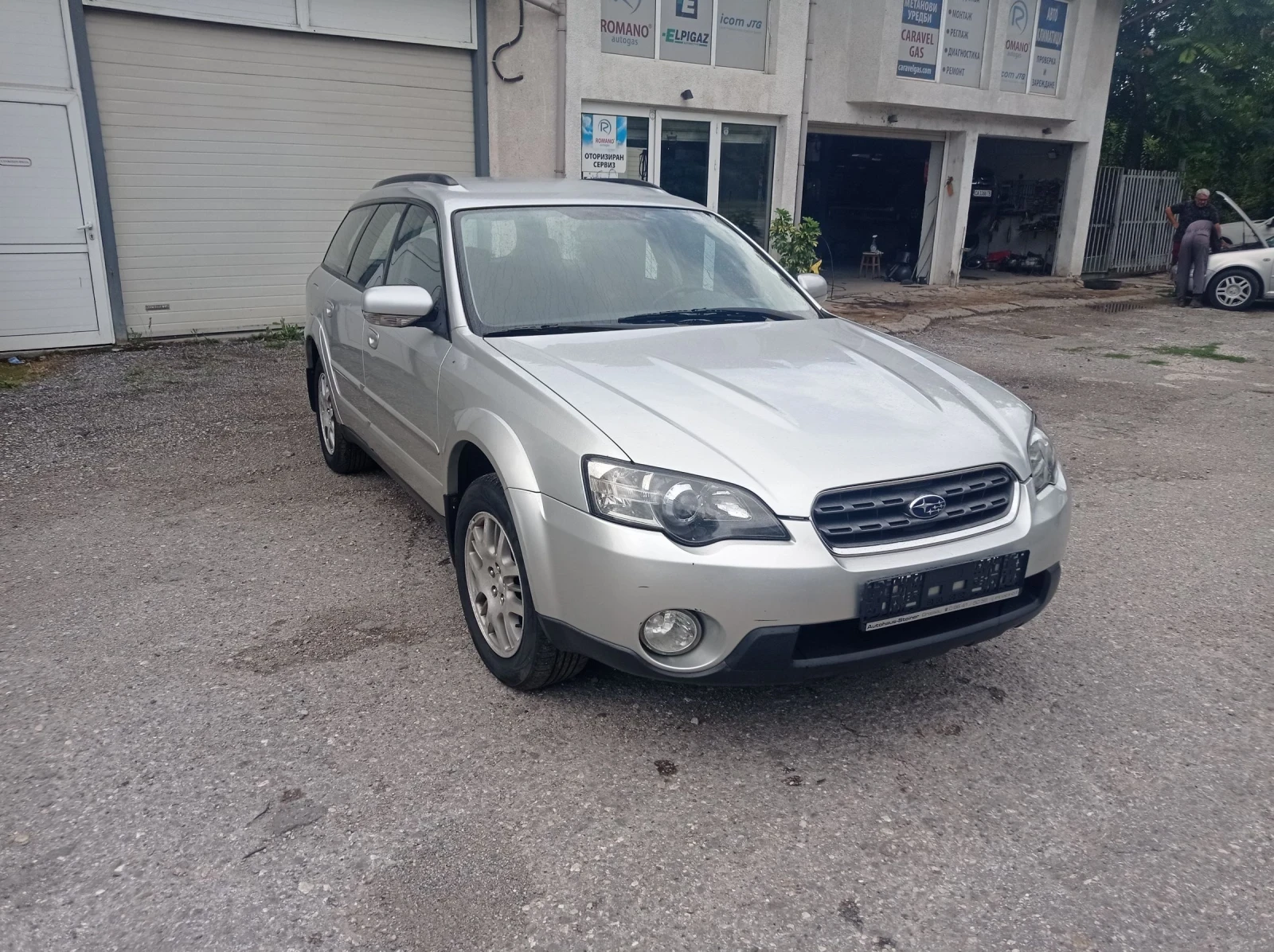 Subaru Outback 2.5i - изображение 2