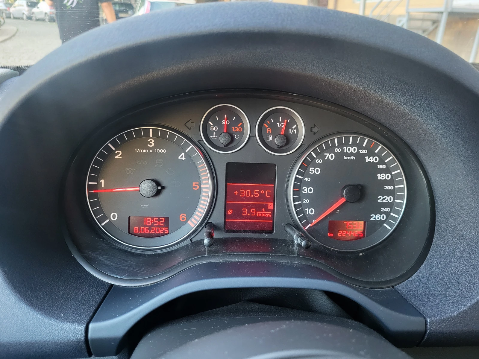 Audi A3 2, 0 TDI - изображение 6