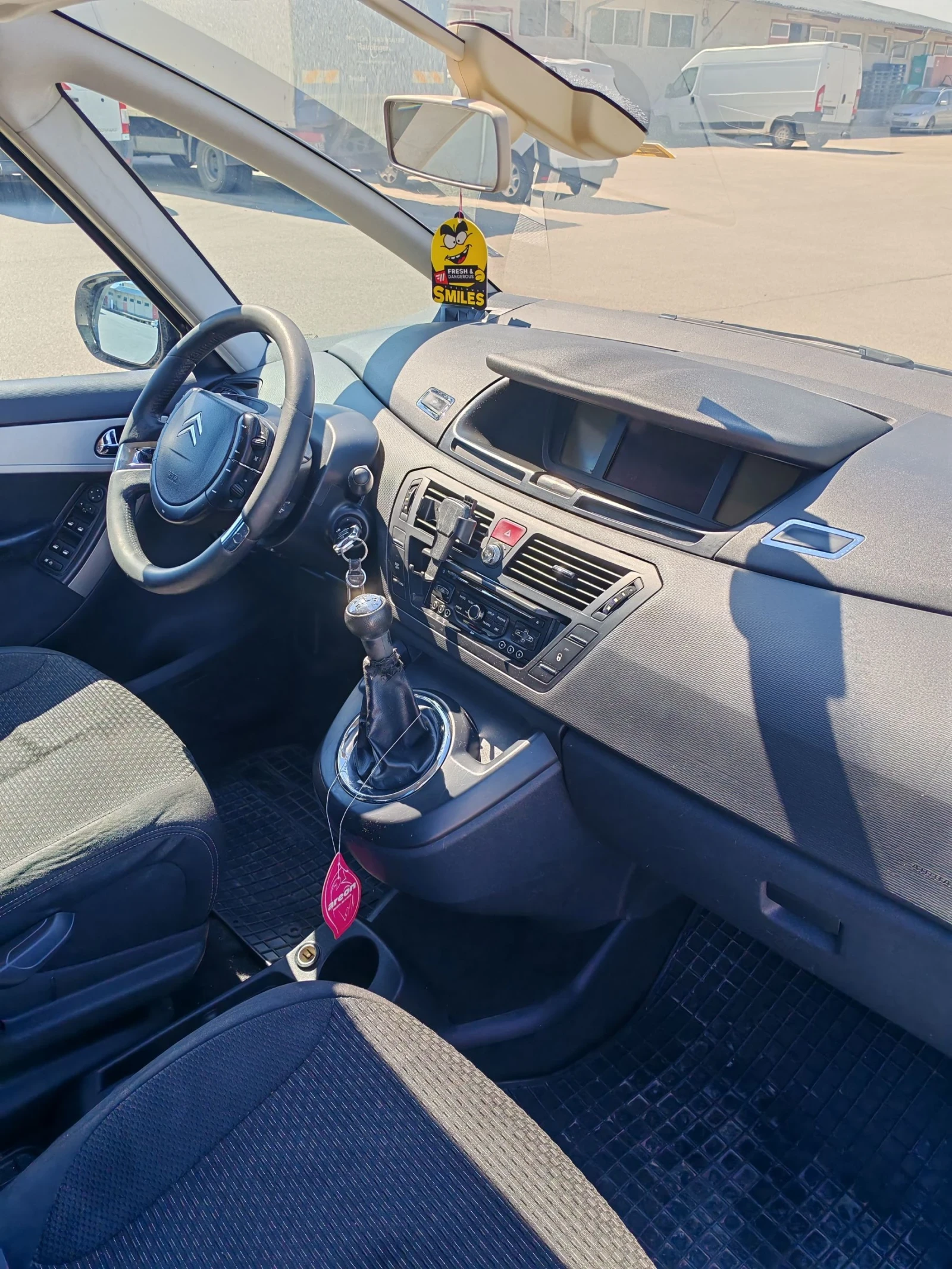Citroen C4 Picasso 1.6HDI - изображение 8