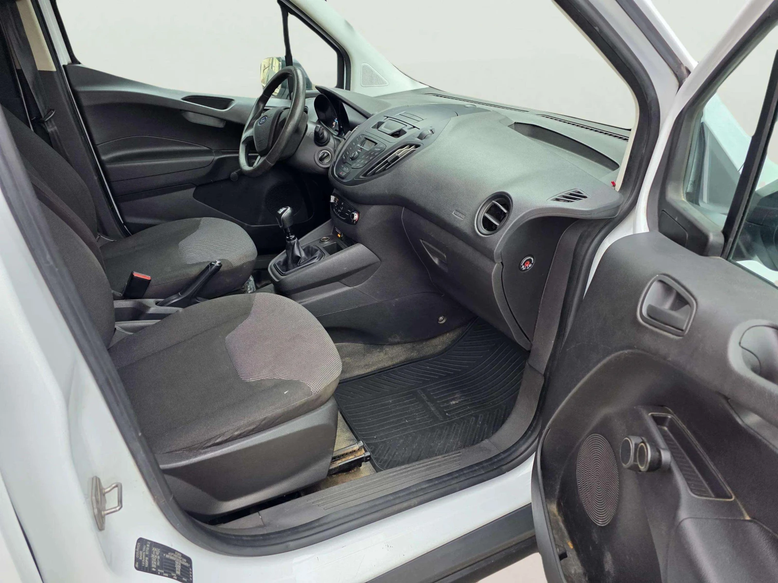 Ford Courier 1.5 TDCi - изображение 9