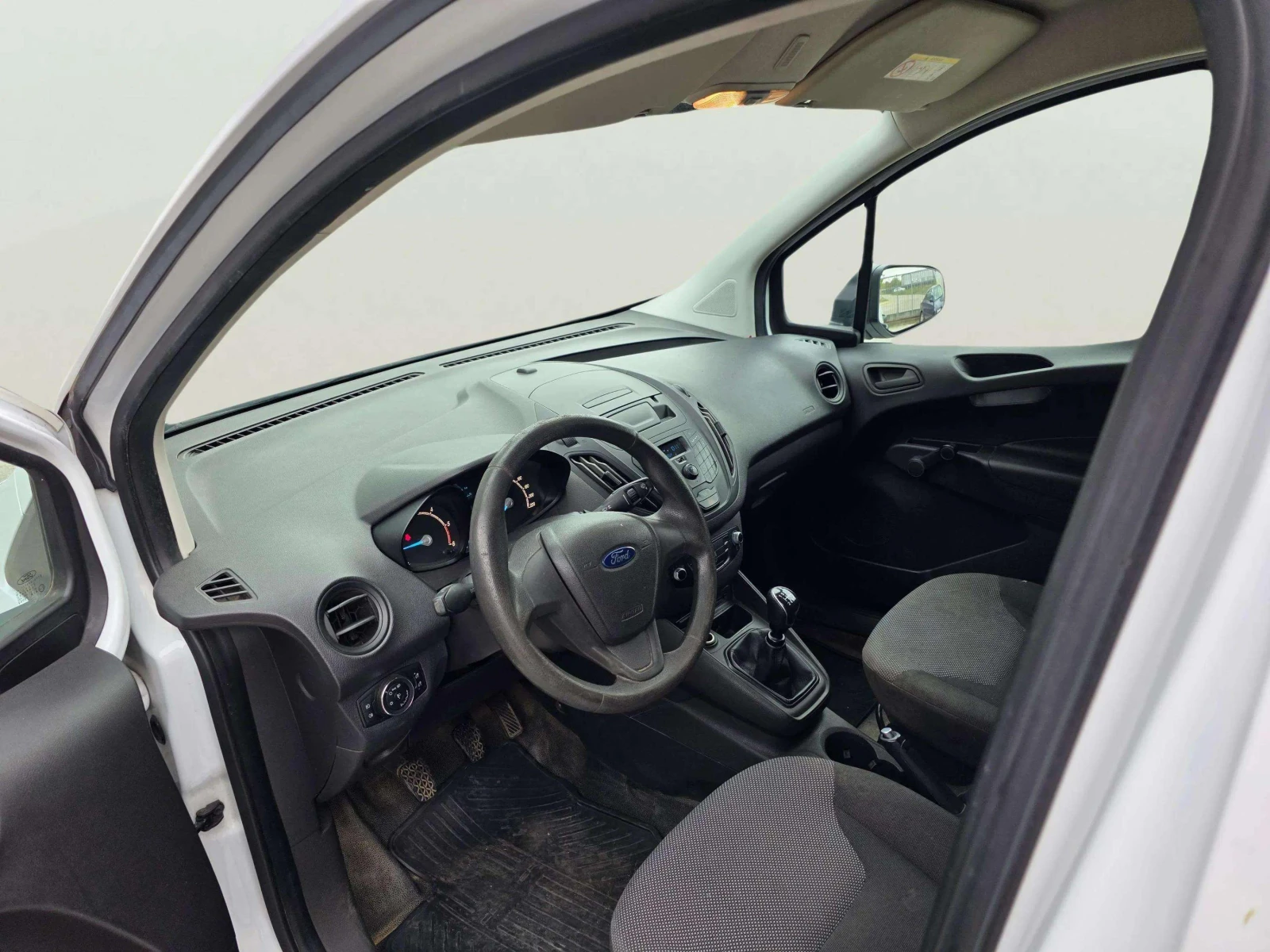 Ford Courier 1.5 TDCi - изображение 10