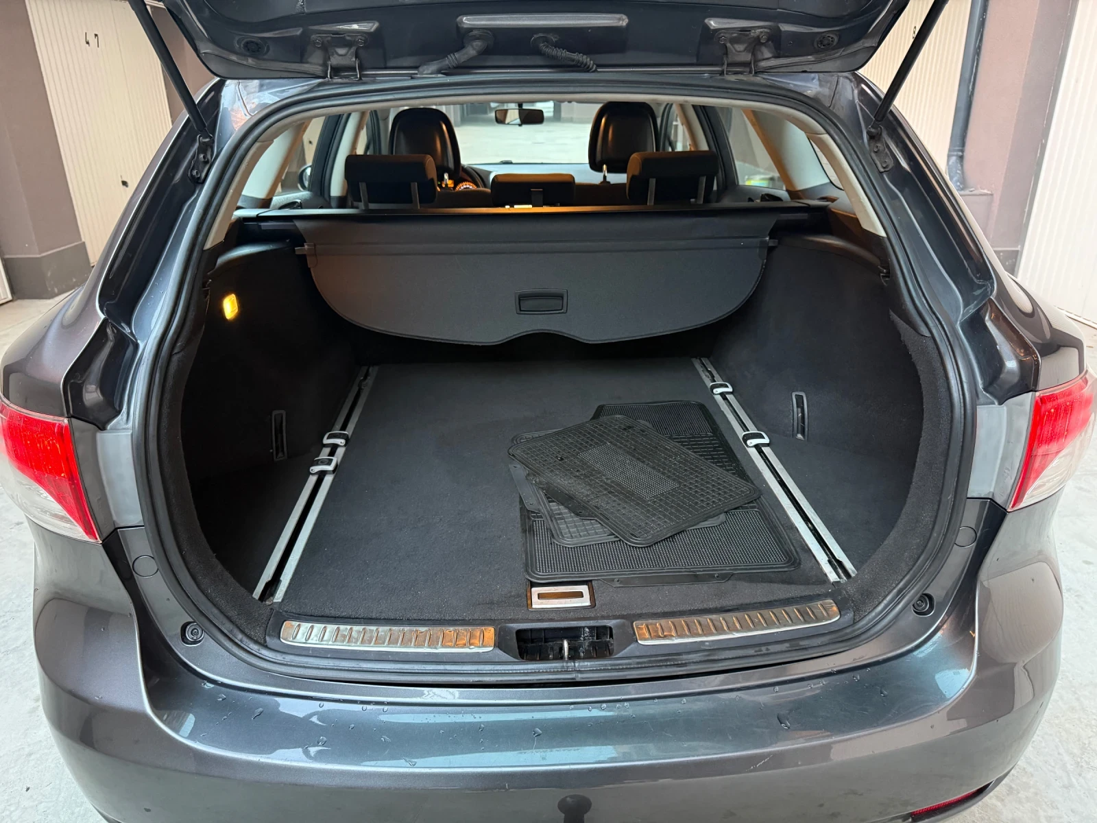 Toyota Avensis 1.8i - изображение 10