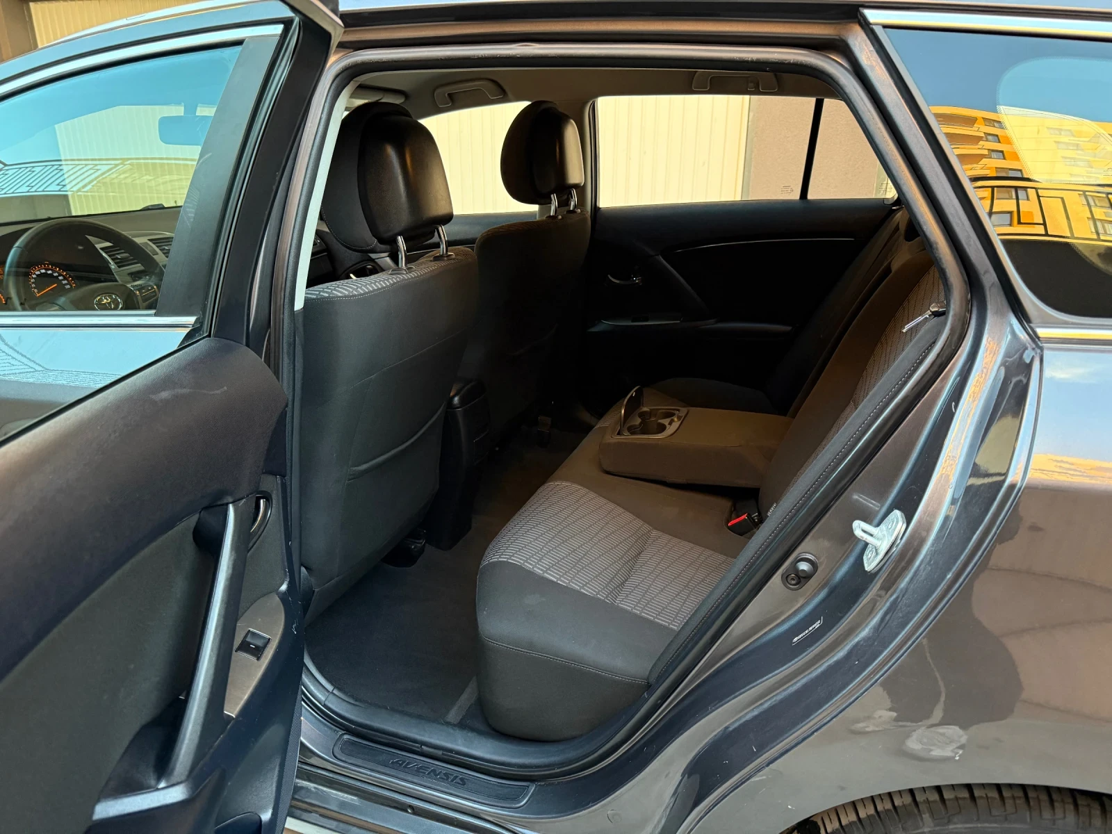 Toyota Avensis 1.8i - изображение 9