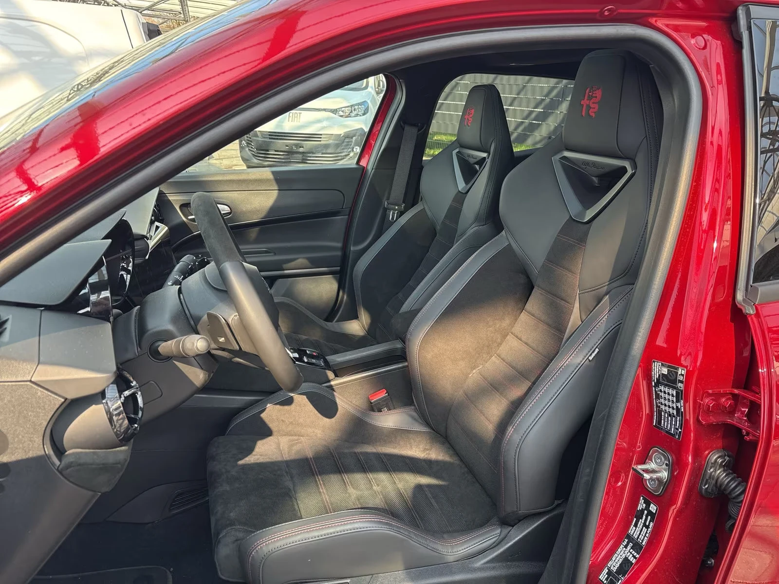 Alfa Romeo Junior MHEV/145HP/SPECIALE/MASSAGE/CAM/NAVI/KLESS/557g - изображение 7