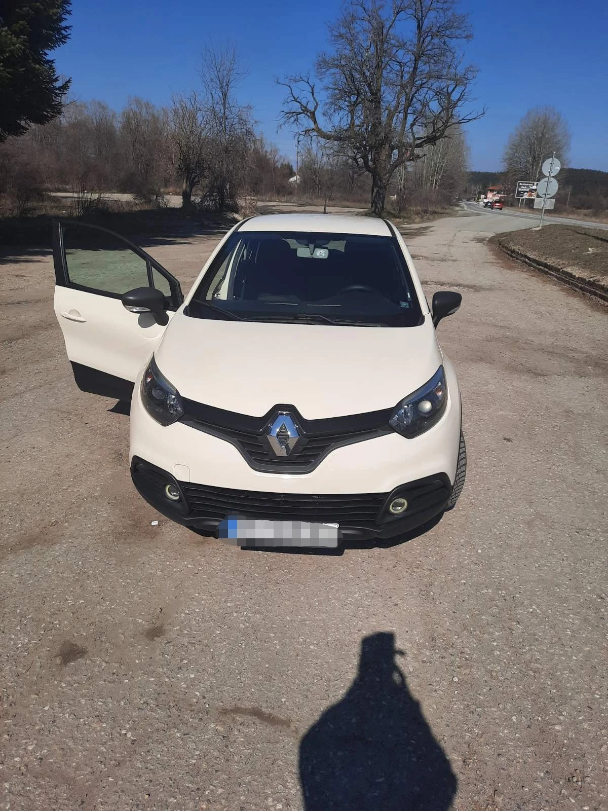 Renault Captur, снимка 2 - Автомобили и джипове - 53763422