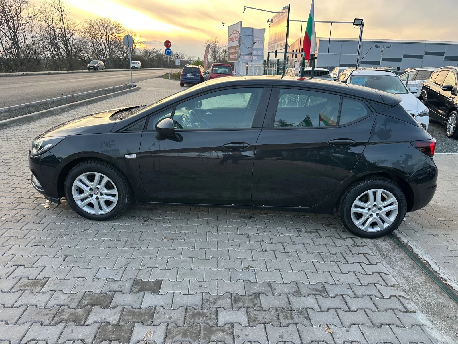 Opel Astra 1.6tdi Euro6 CarPlay  LED  - изображение 7