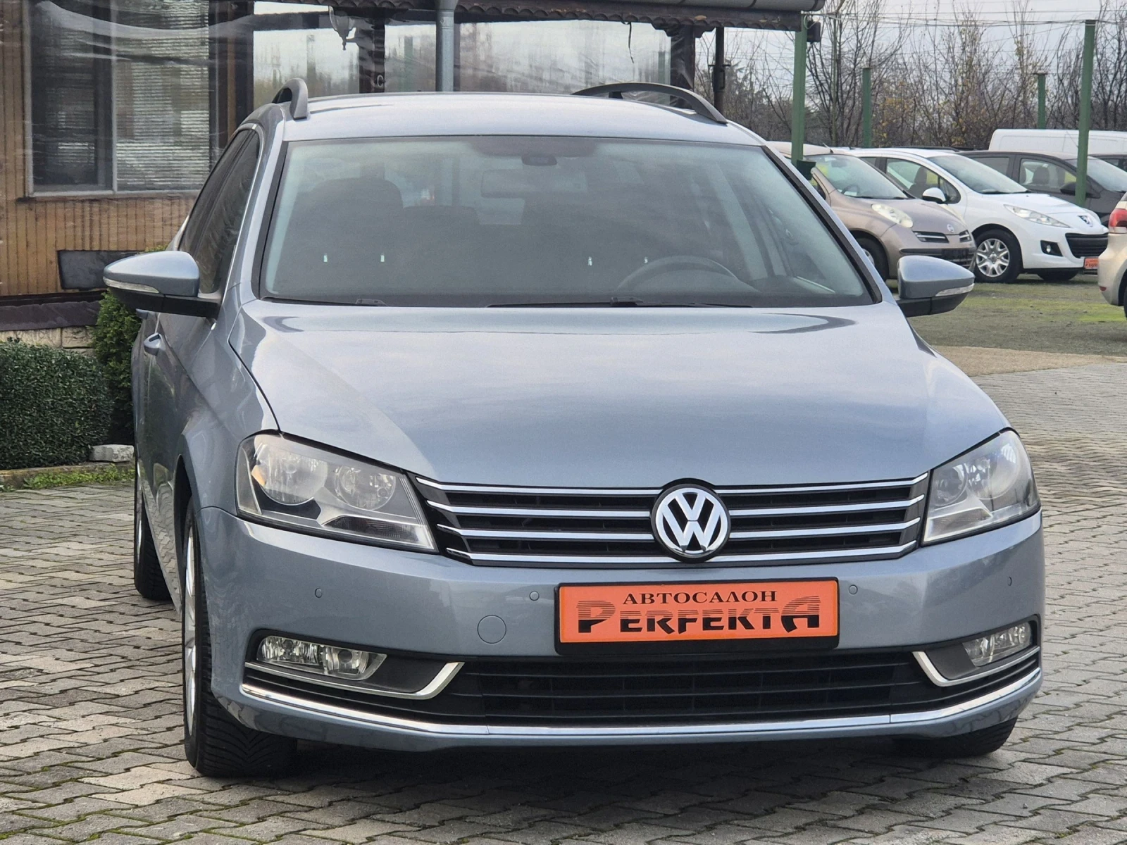 VW Passat 2.0 TDI 140к.с Автомат - изображение 4