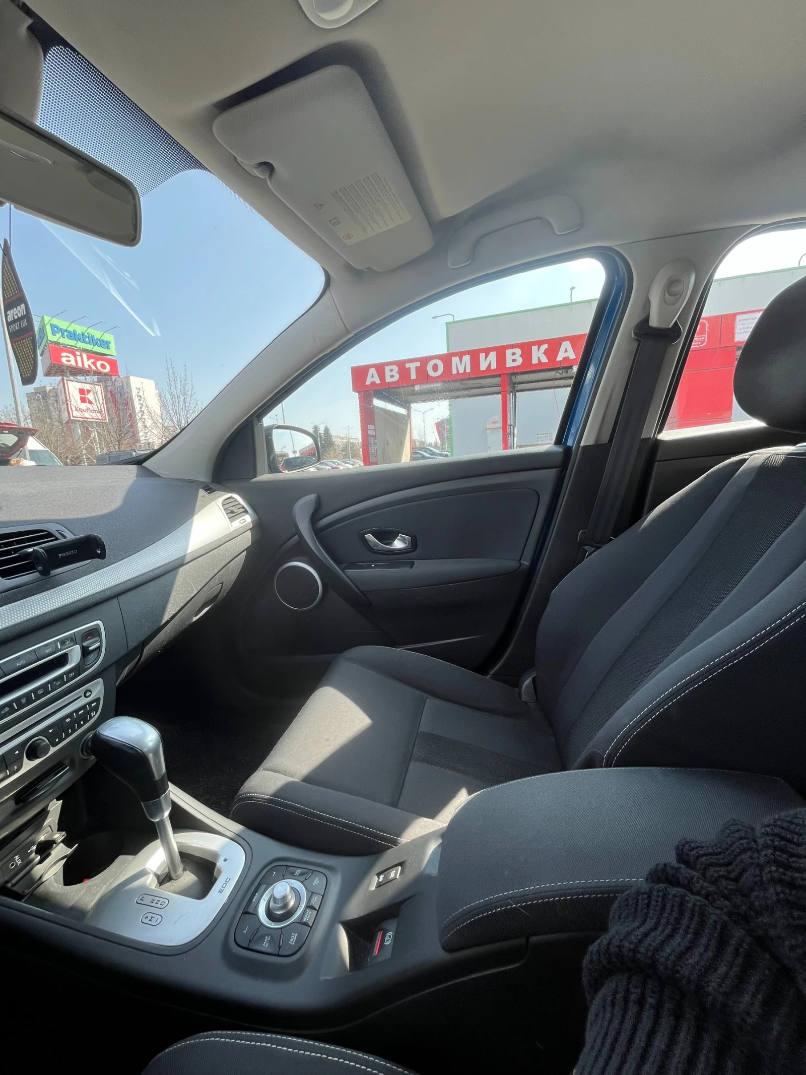 Renault Megane 1.5dci, снимка 5 - Автомобили и джипове - 53858431