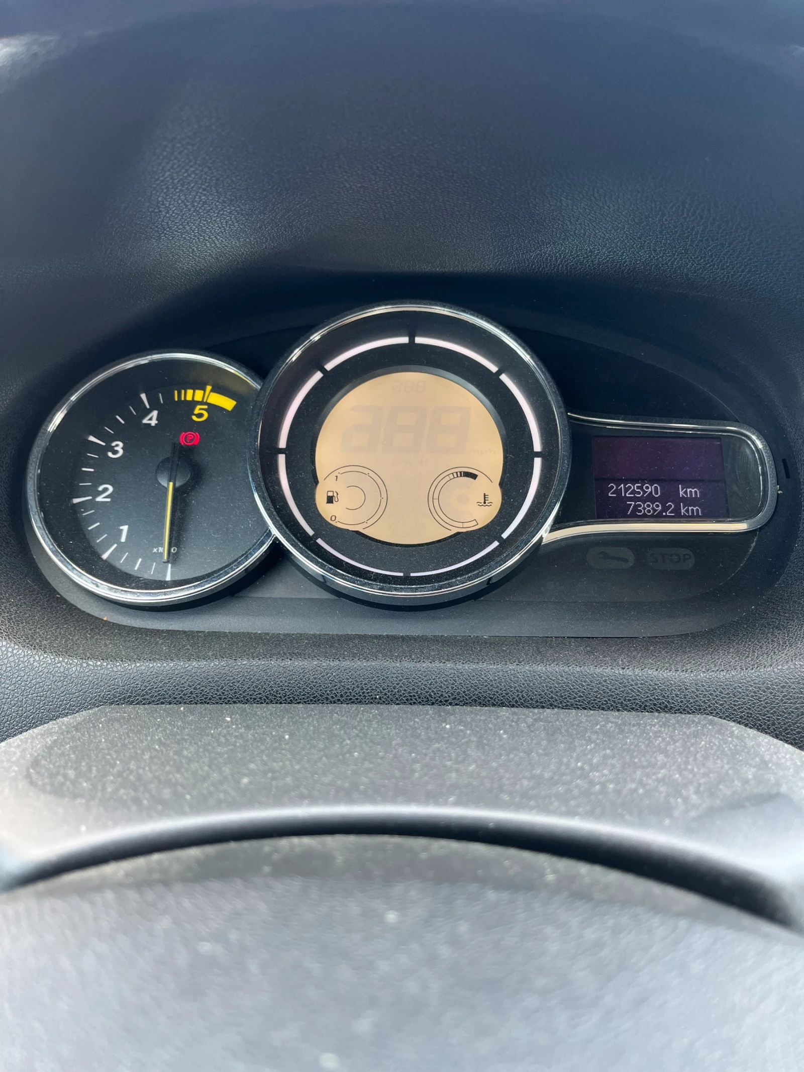 Renault Megane 1.5dci, снимка 6 - Автомобили и джипове - 53858431