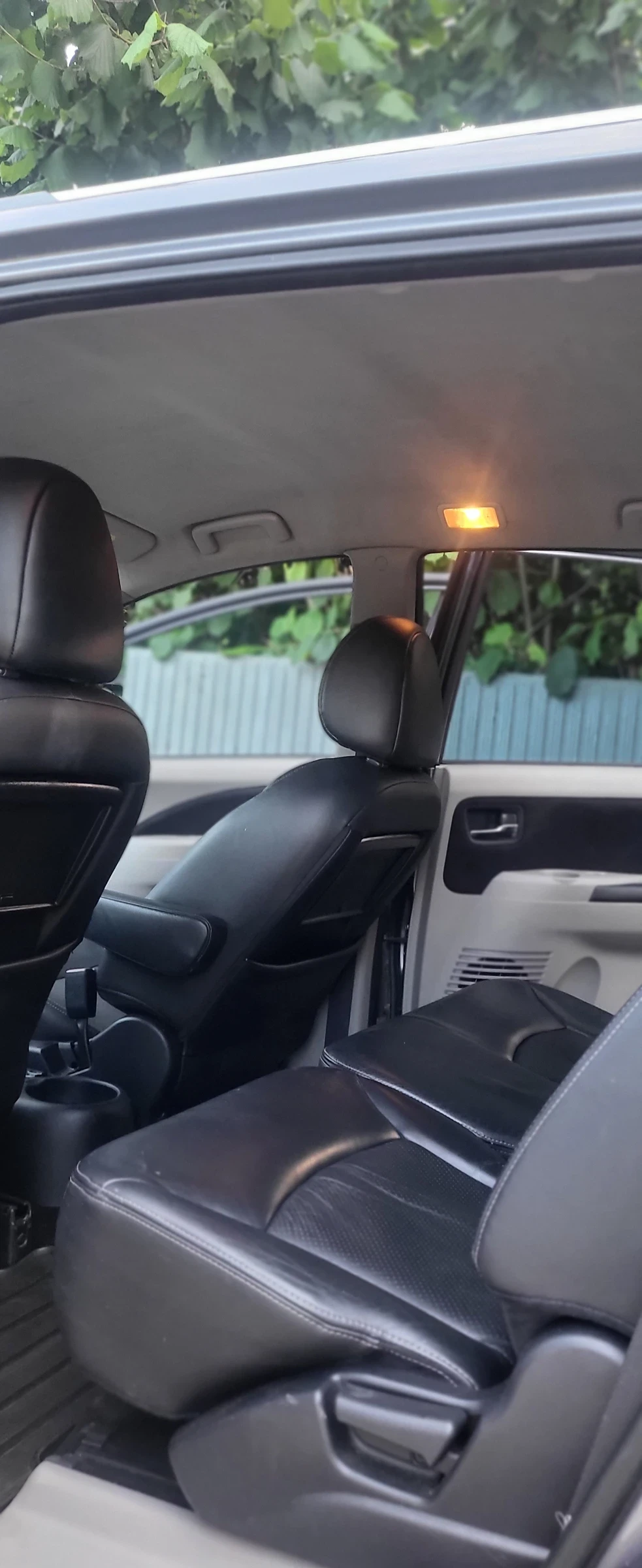Mitsubishi Grandis, снимка 14 - Автомобили и джипове - 54429864