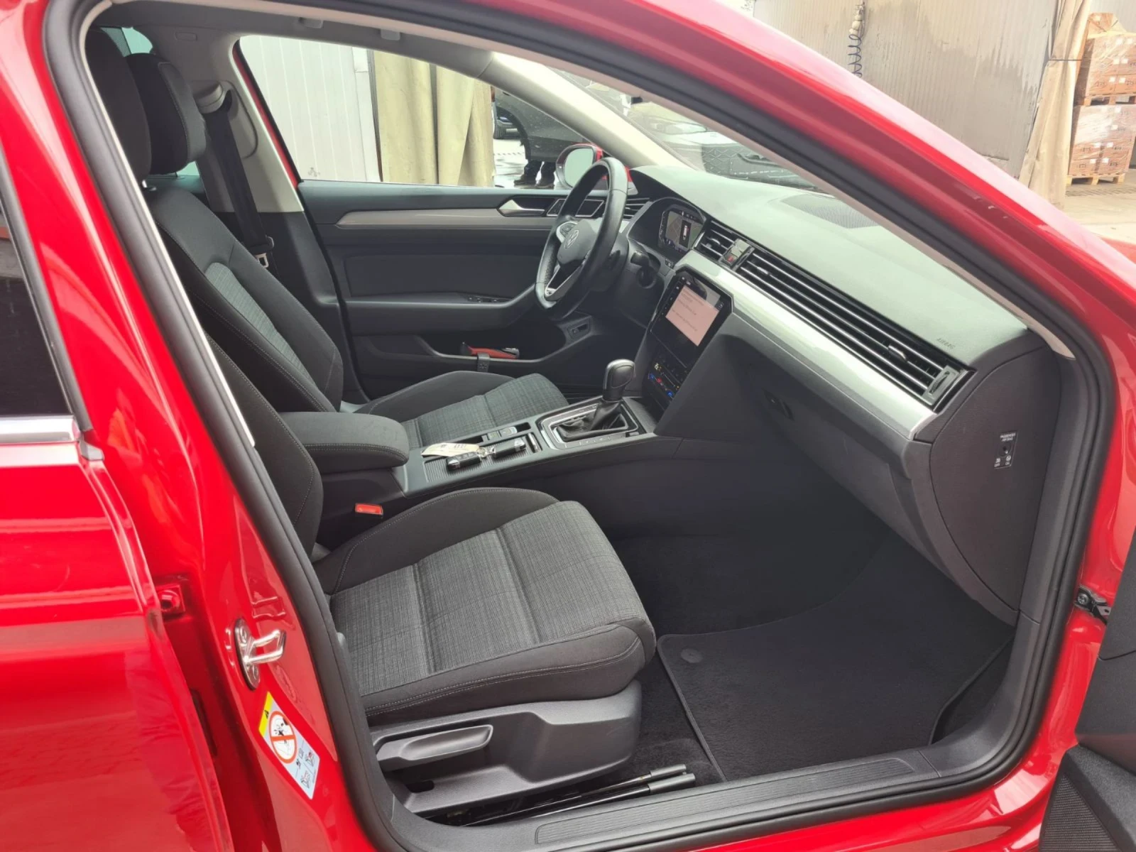 VW Passat 2.0.TDI, снимка 9 - Автомобили и джипове - 54495314