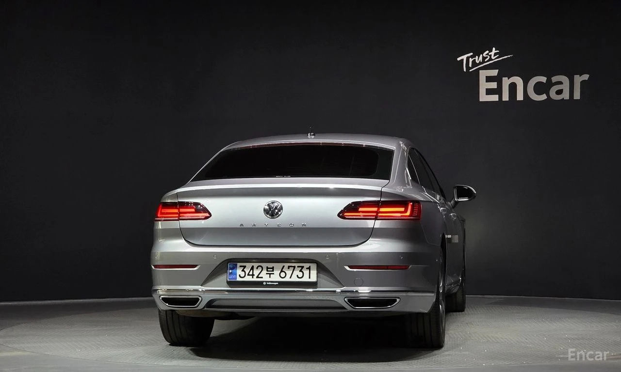 VW Arteon PRESTIGE* SUNROOF* КОЖА* ПОДГРЕВ* ОБДУХВАНЕ* НАВИ, снимка 4 - Автомобили и джипове - 54496310