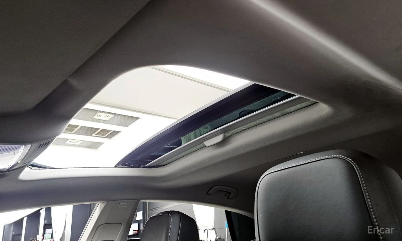 VW Arteon PRESTIGE* SUNROOF* КОЖА* ПОДГРЕВ* ОБДУХВАНЕ* НАВИ, снимка 17 - Автомобили и джипове - 54496310