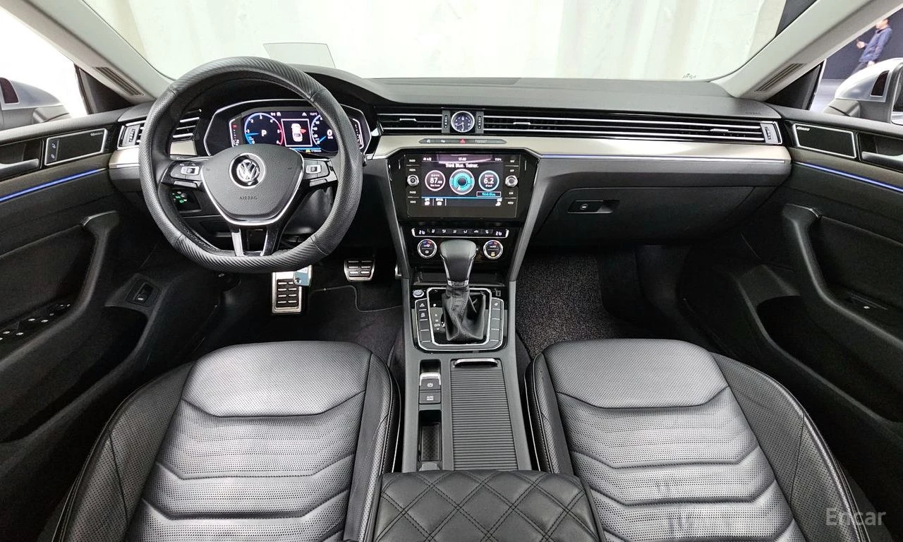 VW Arteon PRESTIGE* SUNROOF* КОЖА* ПОДГРЕВ* ОБДУХВАНЕ* НАВИ, снимка 7 - Автомобили и джипове - 54496310