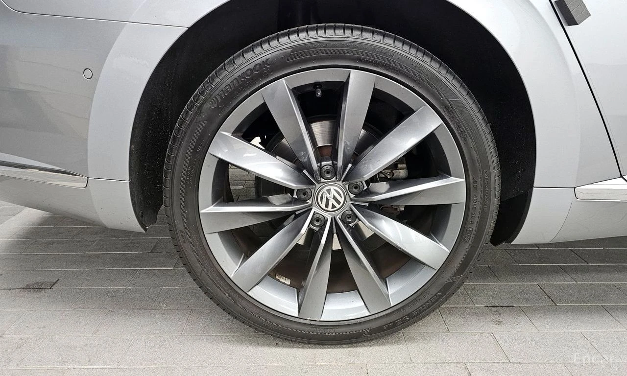 VW Arteon PRESTIGE* SUNROOF* КОЖА* ПОДГРЕВ* ОБДУХВАНЕ* НАВИ, снимка 5 - Автомобили и джипове - 54496310