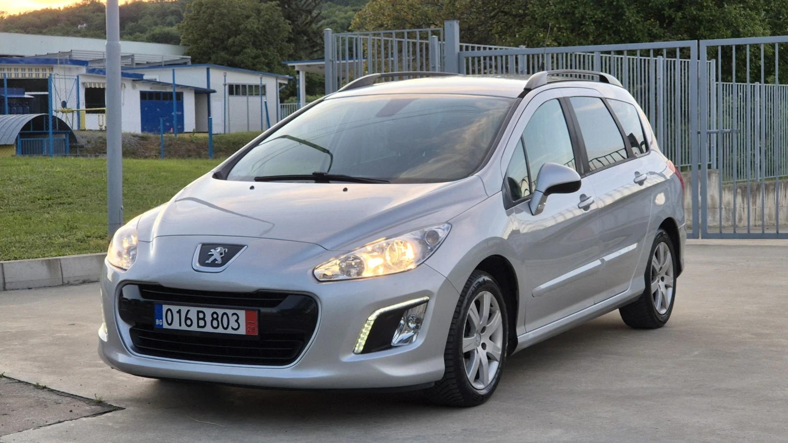 Peugeot 308 1.6 HDI 114К.С* ФЕЙСЛИФТ* ИТАЛИЯ* , снимка 3 - Автомобили и джипове - 54593814