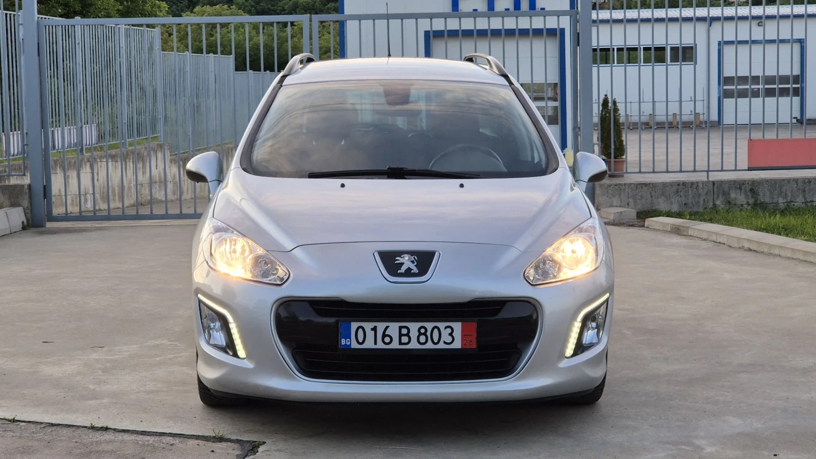 Peugeot 308 1.6 HDI 114К.С* ФЕЙСЛИФТ* ИТАЛИЯ* , снимка 2 - Автомобили и джипове - 54593814